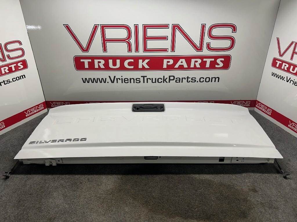 GM OEM 2020-2025 Chevrolet Gate - 86793712 will not fit