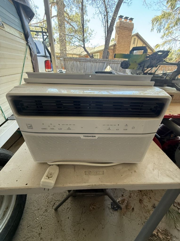 Toshiba 8,000 BTU Air Conditioner