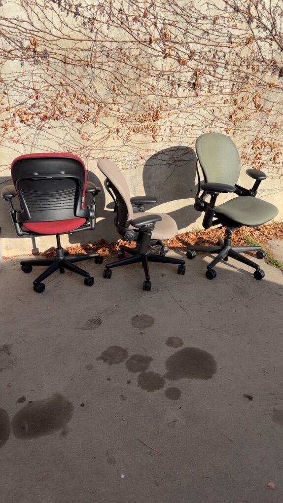 Steelcase LEAP V1 ergonomic office gaming chairs