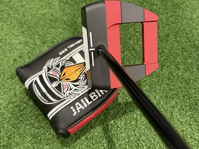 Odyssey S2S Tri Hot Jailbird Cruiser 38” Putter W/Head Cover
