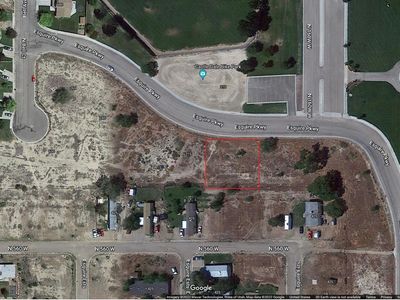 Lot for sale in desirable area!