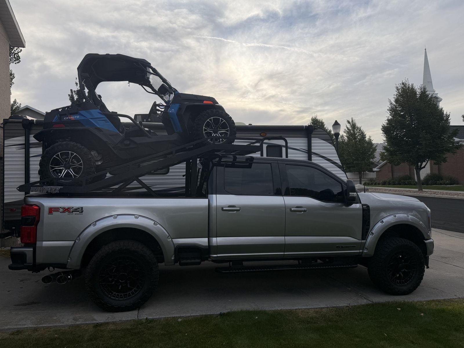 RampTeck SxS truck rack - Excellent Condition - Fits all Standard Short  Bed Trucks