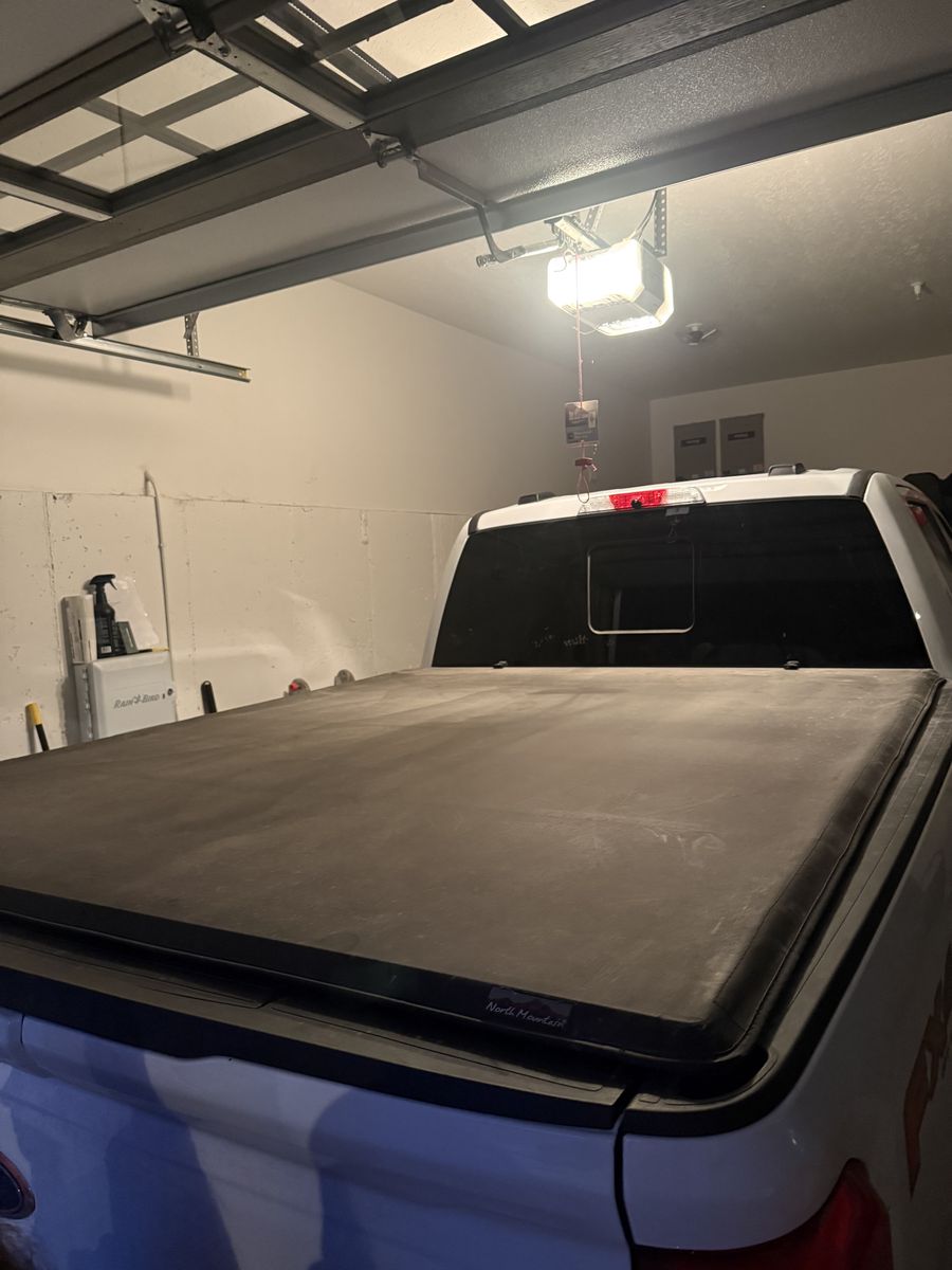 North Mountain Soft Roll-Up Tonneau Cover F250/F350
