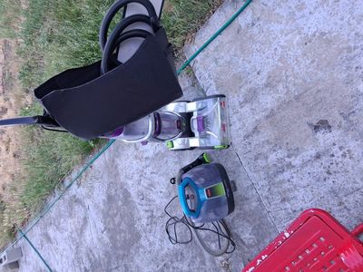 Bissell extractor and travel size extractor