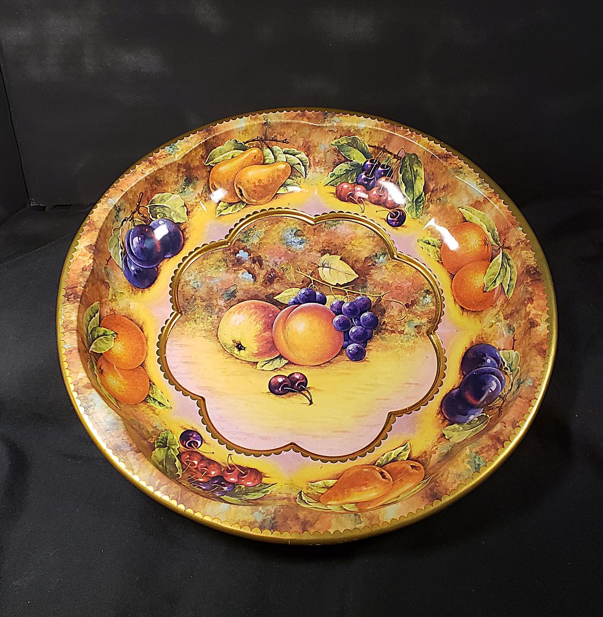 Vintage Tin Fruit Bowl Candy Bowl Daher Company Made in England Cottage core Retro Style