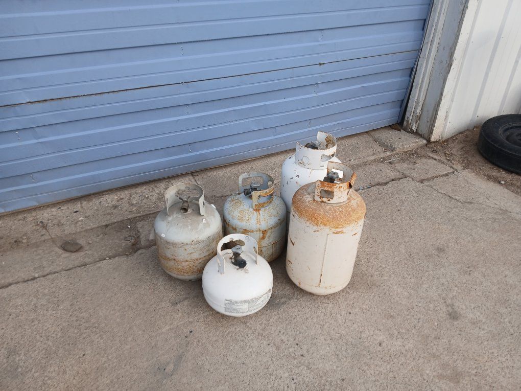 Full Bottles Of Propane $12 Each