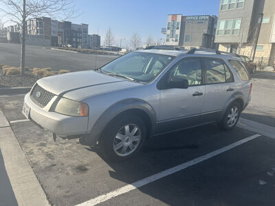 2005 FORD FREESTYLE SE