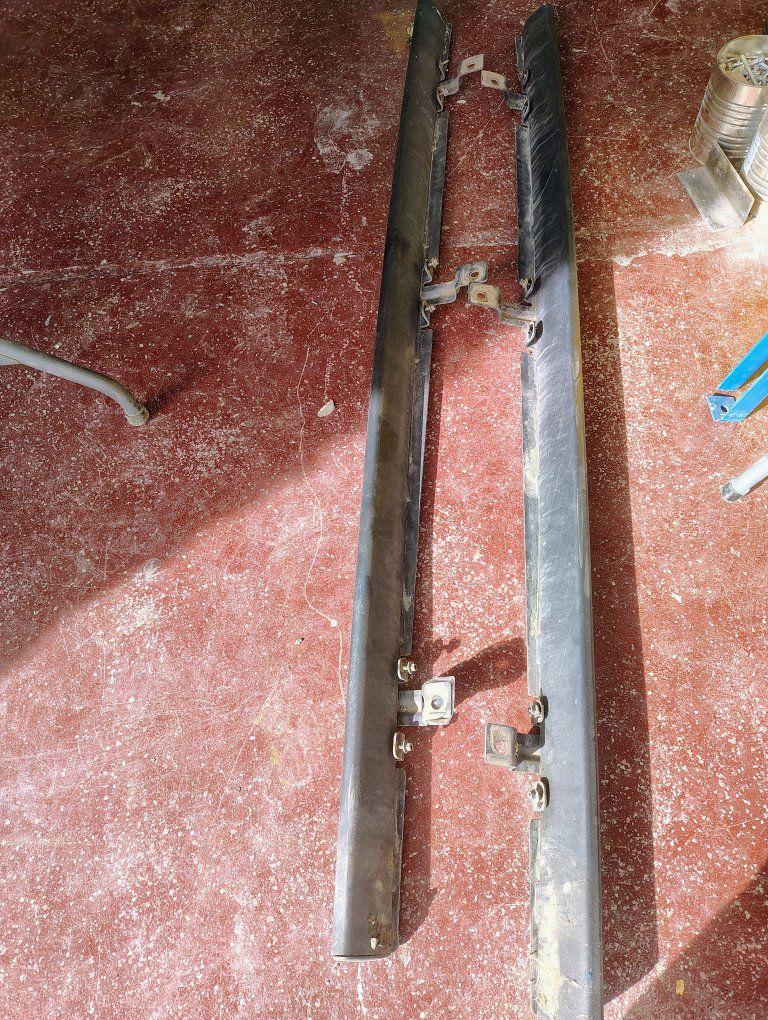 2012 jk 4 door stock rock sliders