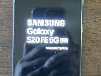 Samsung Galaxy S20 FE 5G UW - Black - Unlocked Android Smartphone (with brand new case)