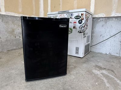 Magic Chef 2.6 cu. ft. Mini Refrigerator - Black