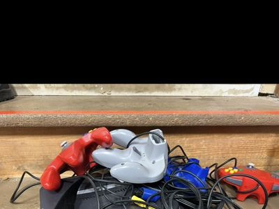 Nintendo 64 Console, 4 Controllers, Games