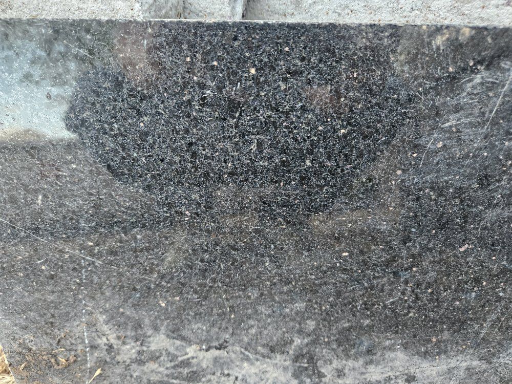 Main image 3