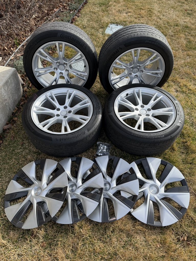 19x9.5 5x114.3 Wheels Tesla Gemini