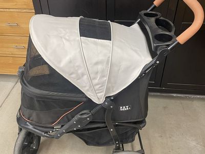 Pet stroller