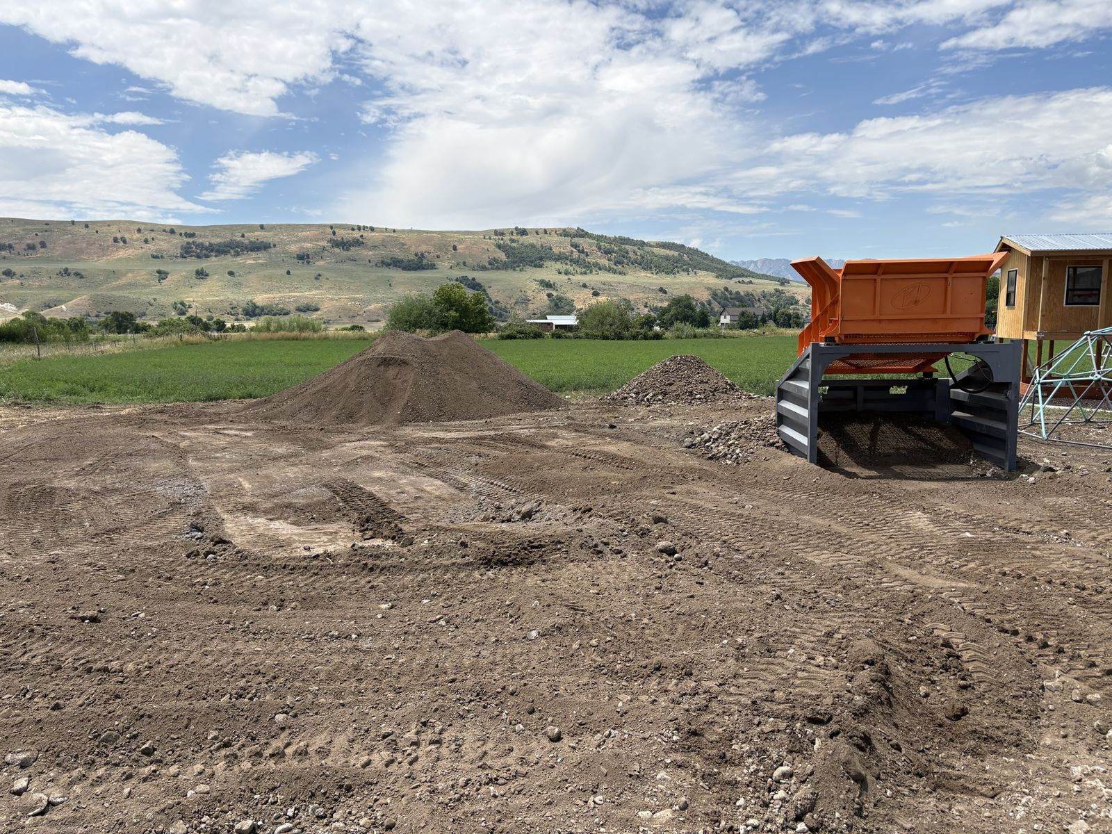 Main image 3