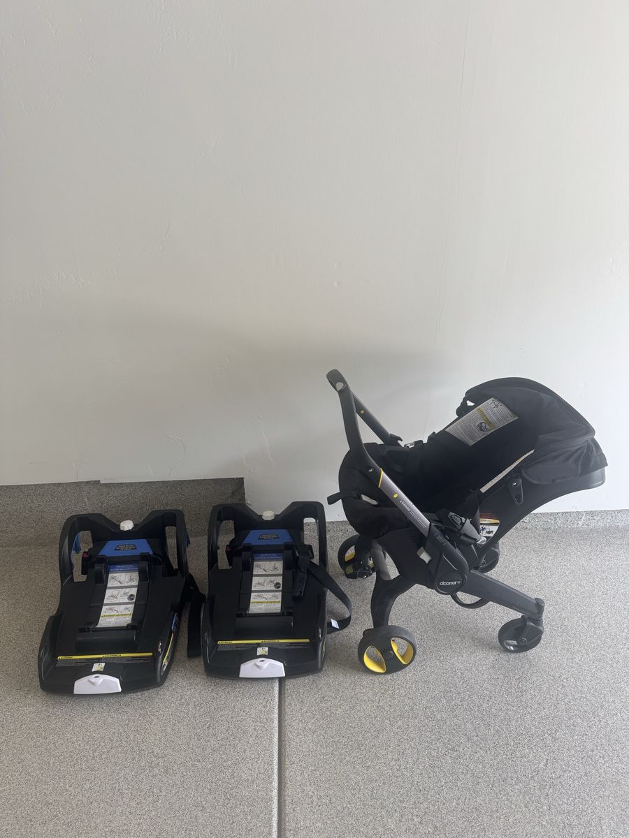 Donna Stroller with 2 bases