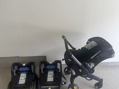 Donna Stroller with 2 bases