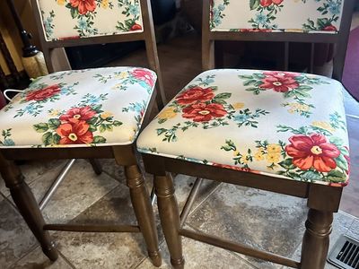 Pioneer counter high stools/2