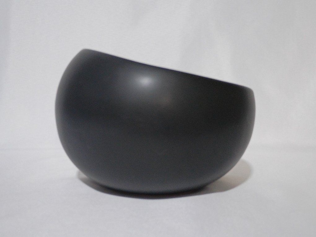 NEW Modern Black Planter – Semi-Matte Finish (Decorative Design)