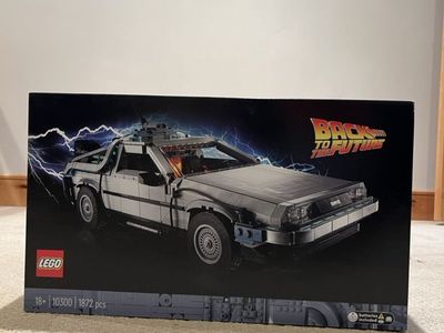 LEGO IDEAS Back to the Future Time Machine #10300