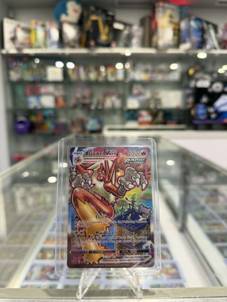 Pokemon Blaziken VMAX (Alternate Art Secret) - SWSH06: Chilling Reign (SWSH06)
