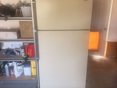 Whirlpool Top-Freezer Refrigerator in Bisque