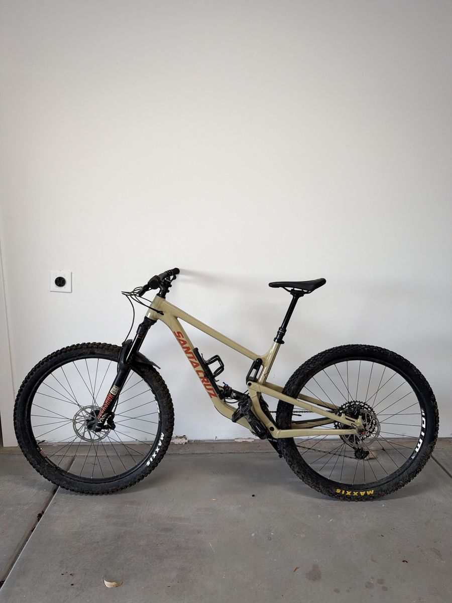 2020 Santa Cruz Hightower large aluminum
