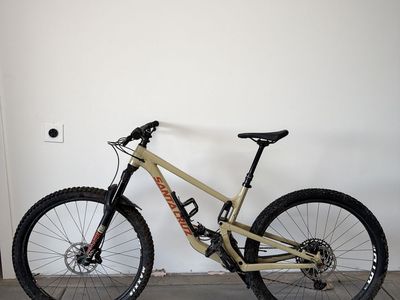 2020 Santa Cruz Hightower large aluminum