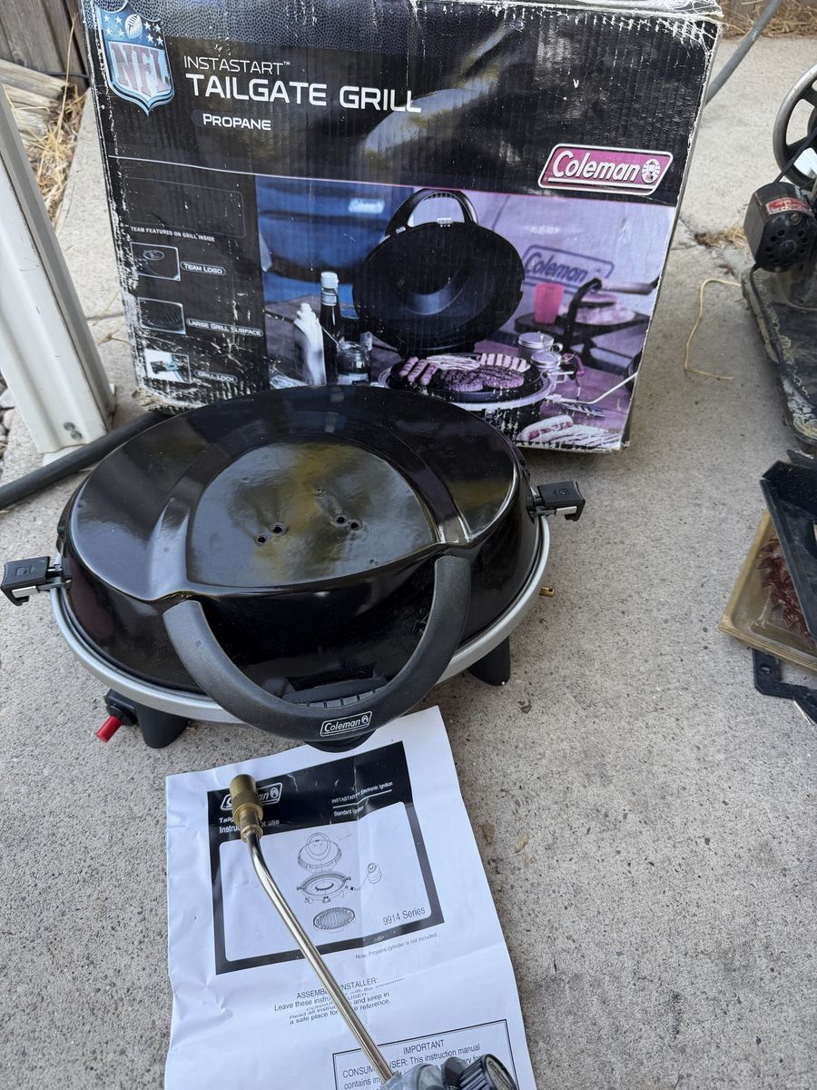 Coleman InstaStart Portable Propane Tailgate Grill 9914 Series