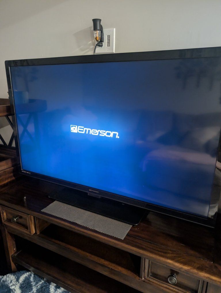 Emerson TV 50 in
