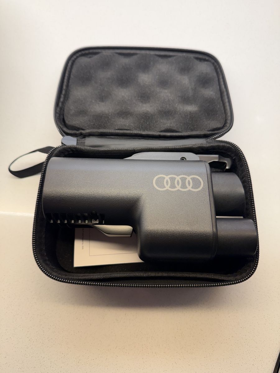 Audi NACS dc adaptor