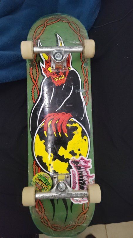 Complete Skateboard and extra deck 