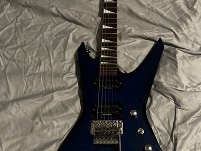 will change strings on guitar