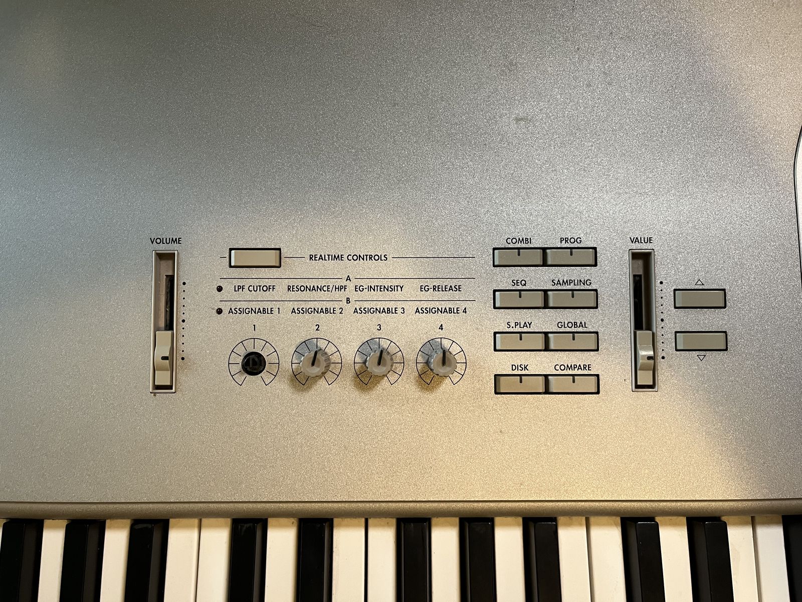 Main image 6