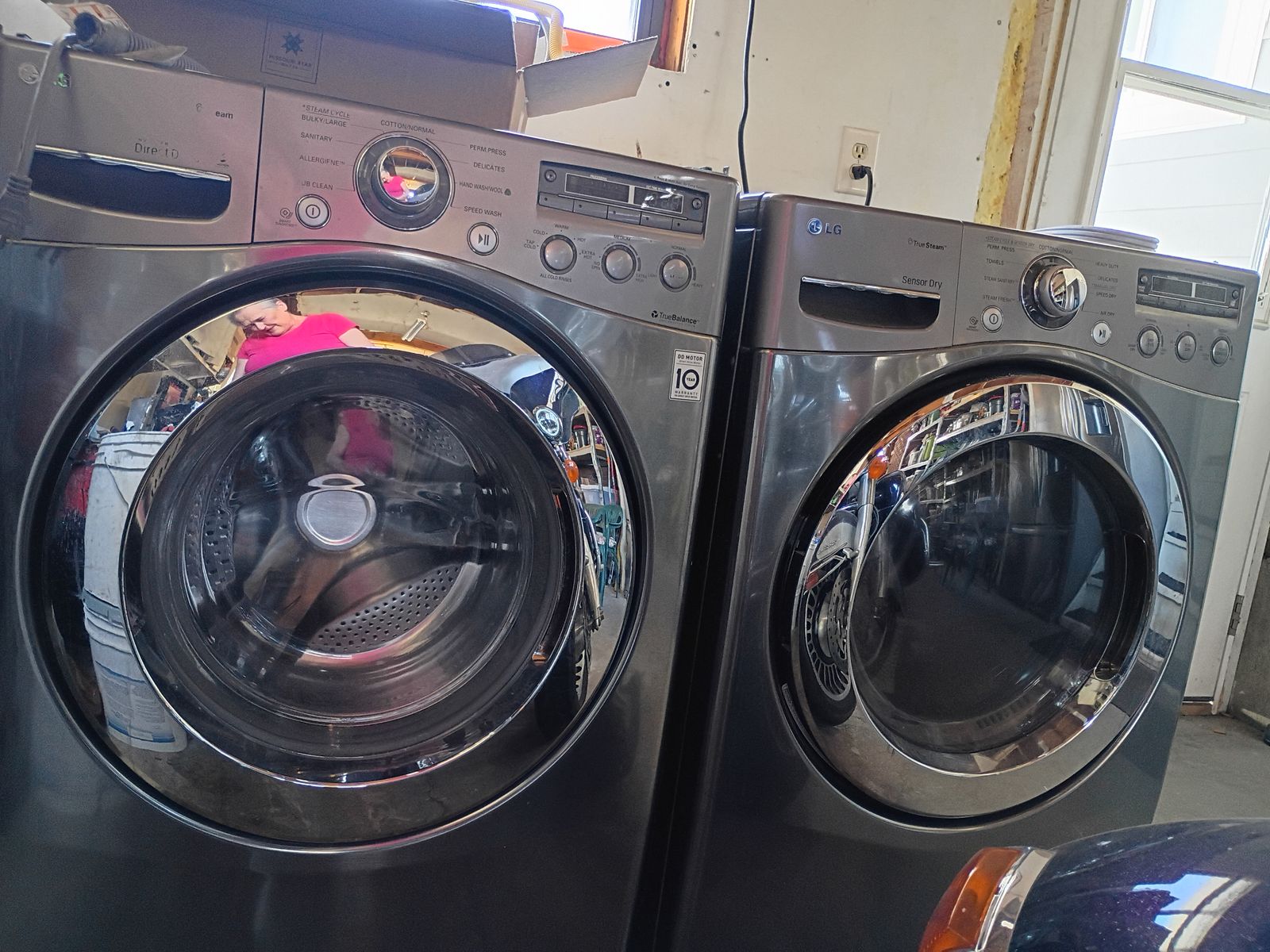 LG WASHER AND ELECTRIC DRYER