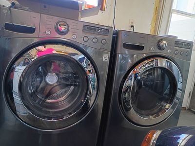 LG WASHER AND ELECTRIC DRYER