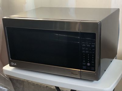 LG #LCRT2010ST. EasyClean Countertop Microwave Oven - Stainless Steel Finish