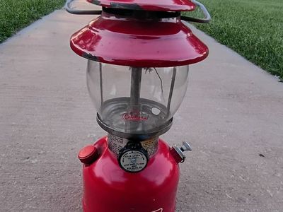 Coleman 200A Red Lantern