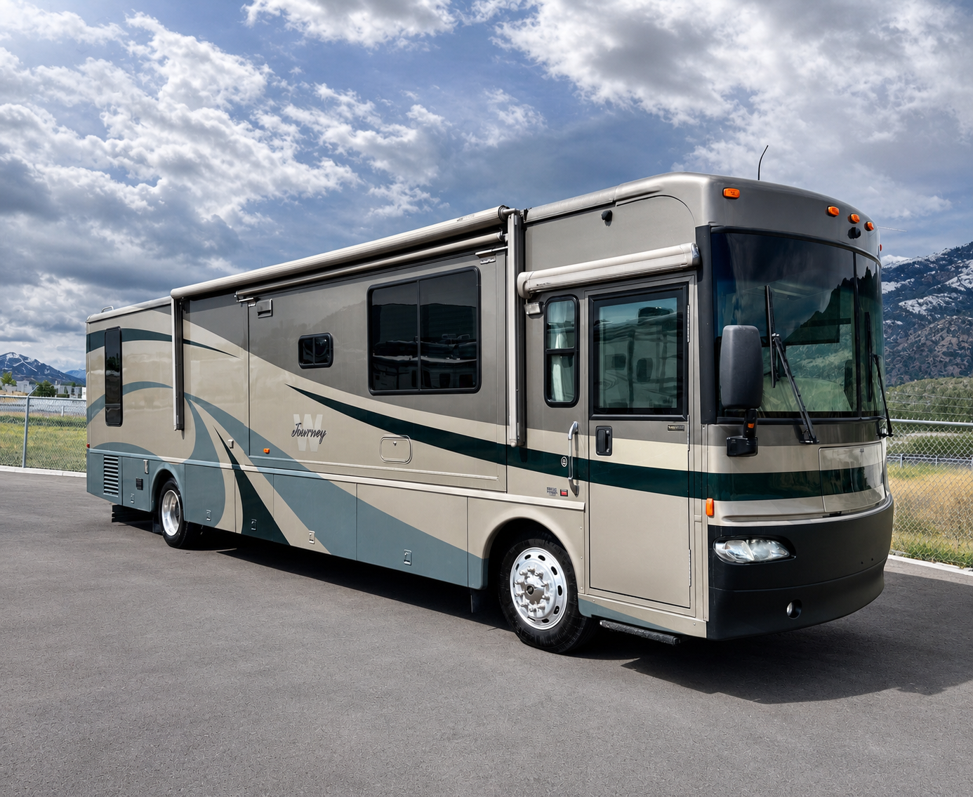 2004 Winnebago Journey