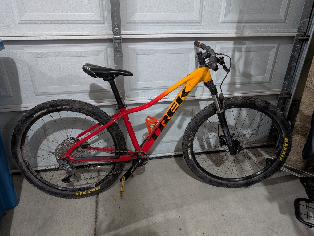 Trek Marlin 7 Mountain Bike Yellow and Red Fade Frame with Front Suspension Small