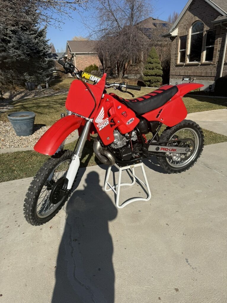 Restored 89 Honda CR250R 2 stroke.