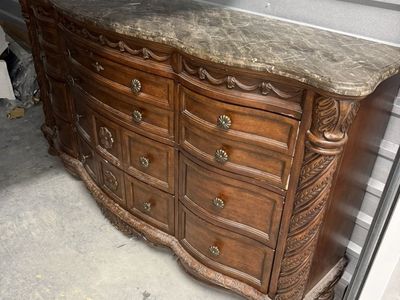 2 Dressers And 2 Nightstands