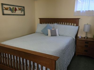 queen bed & night table