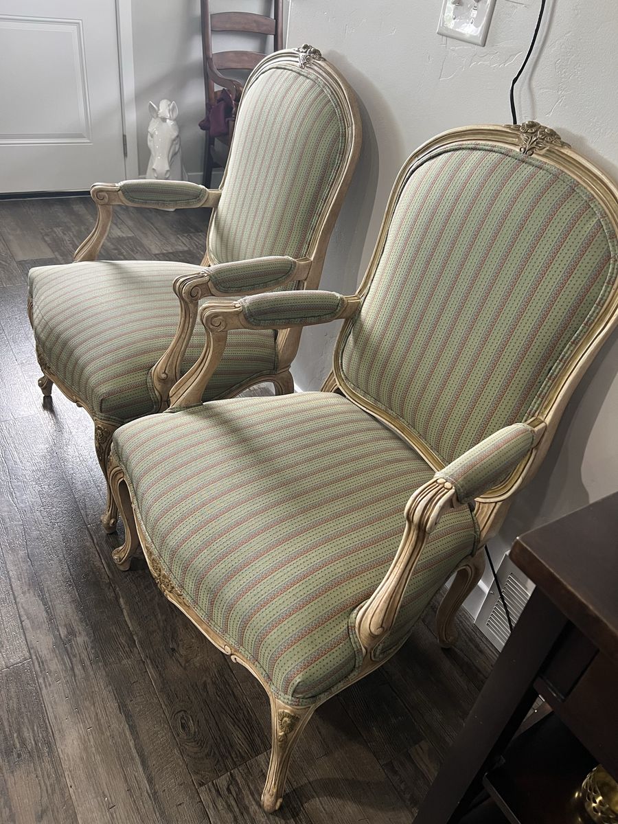 Vintage chairs set 2