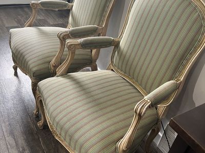 Vintage chairs set 2