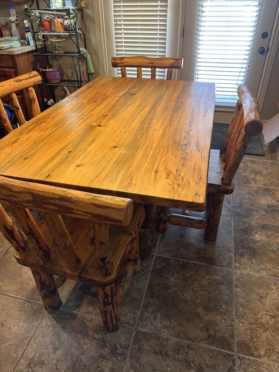 Stunning Rustic Log Kitchen Table with 4 Chairs