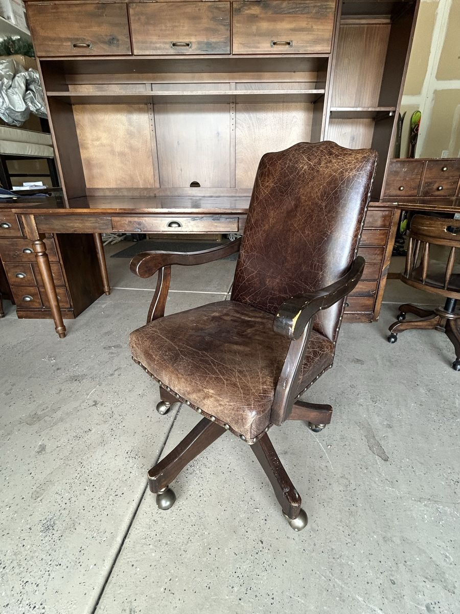 $246 obo! Vintage “Butch Cassidy” Executive Office Chair 🤠