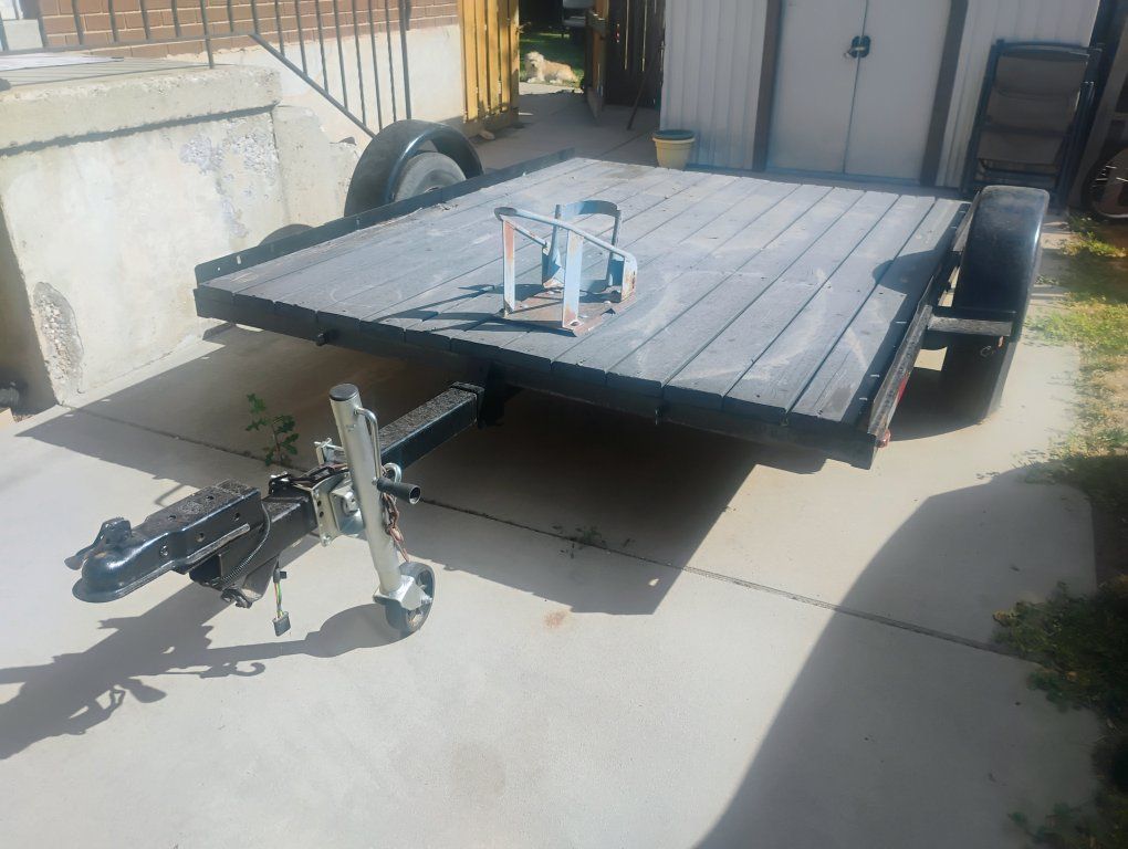 Utility Trailer with Wood Deck and Motorcycle Wheel Chock 8x6