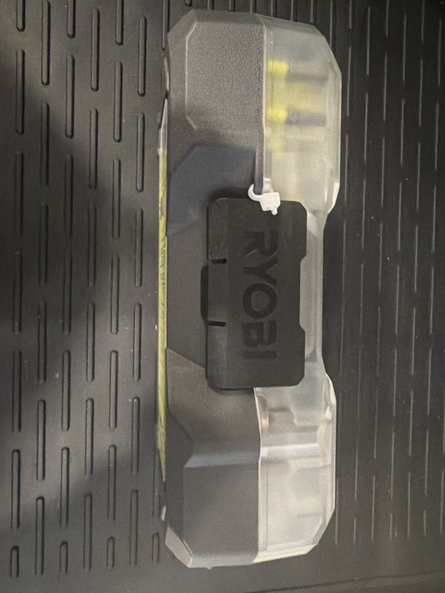 Main image 3