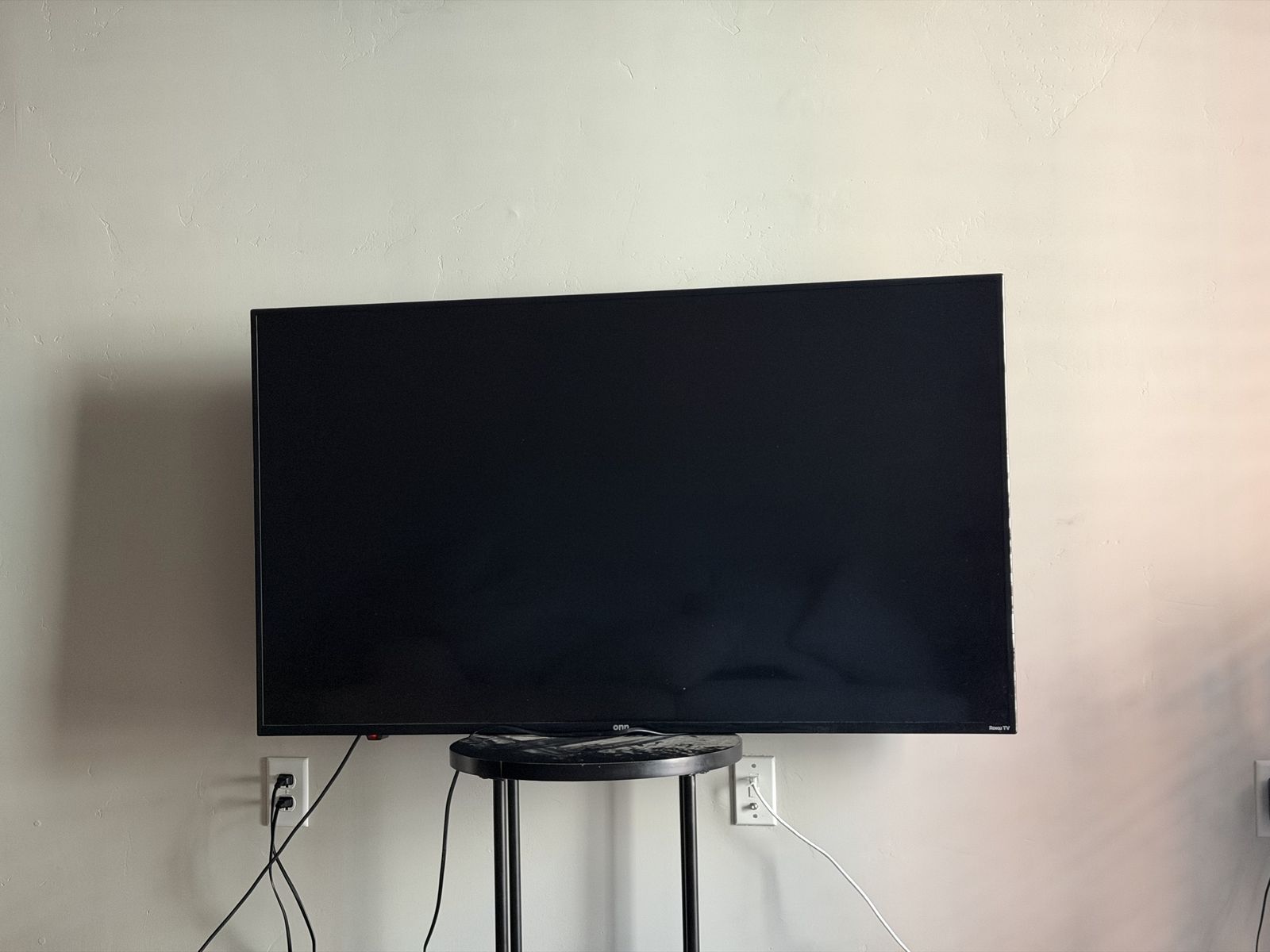 Main image 3
